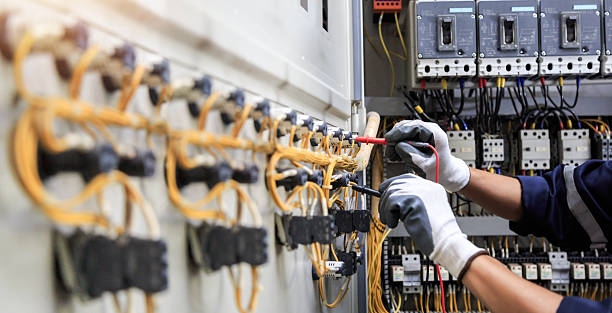 Professional Electrician technician working in Foster City, CA